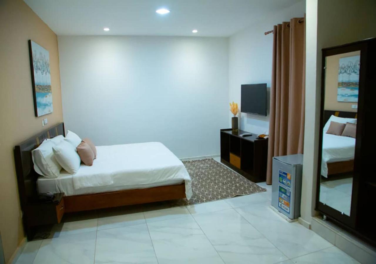 Onyx Hotel Ямусукро Екстериор снимка