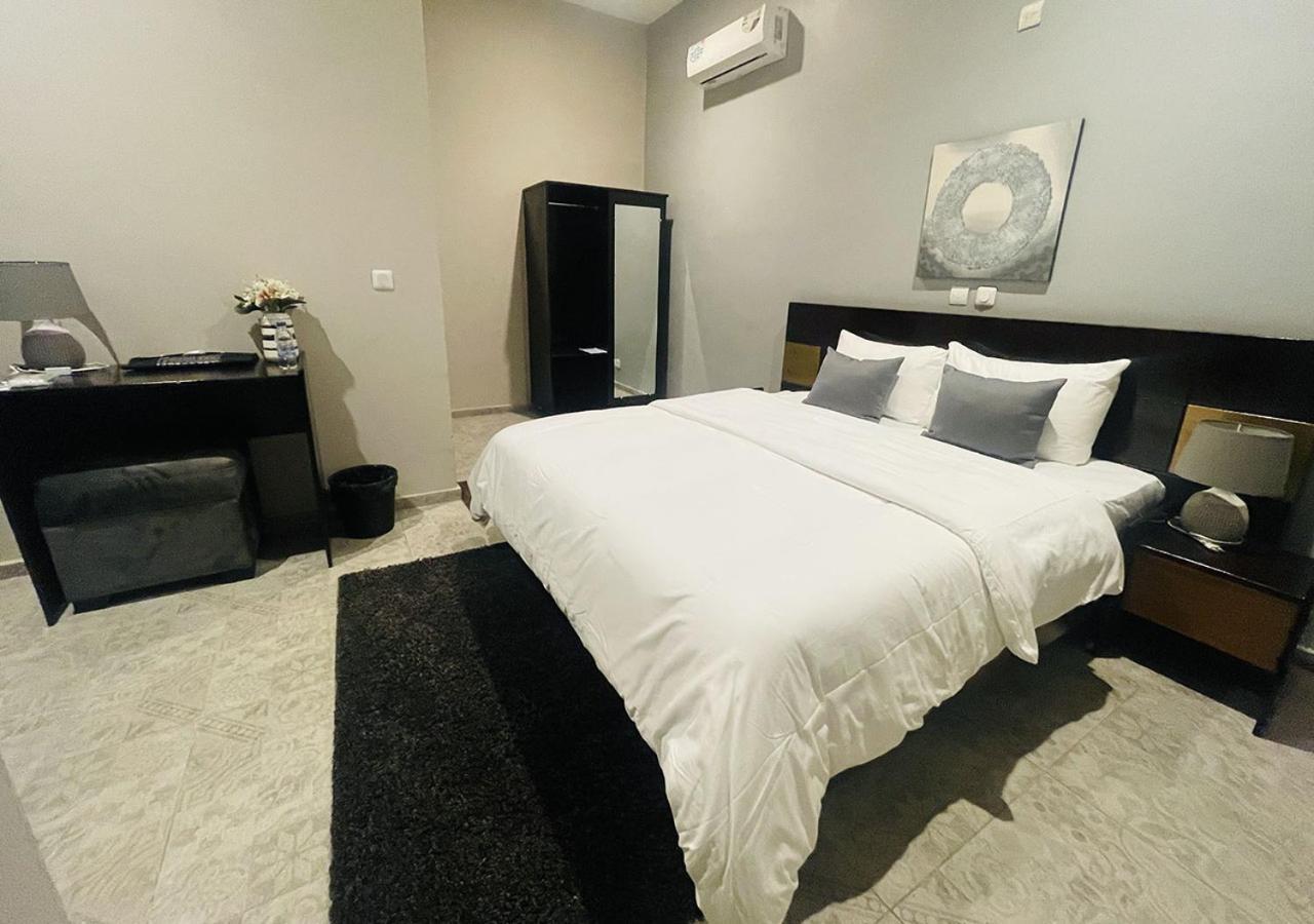 Onyx Hotel Ямусукро Екстериор снимка