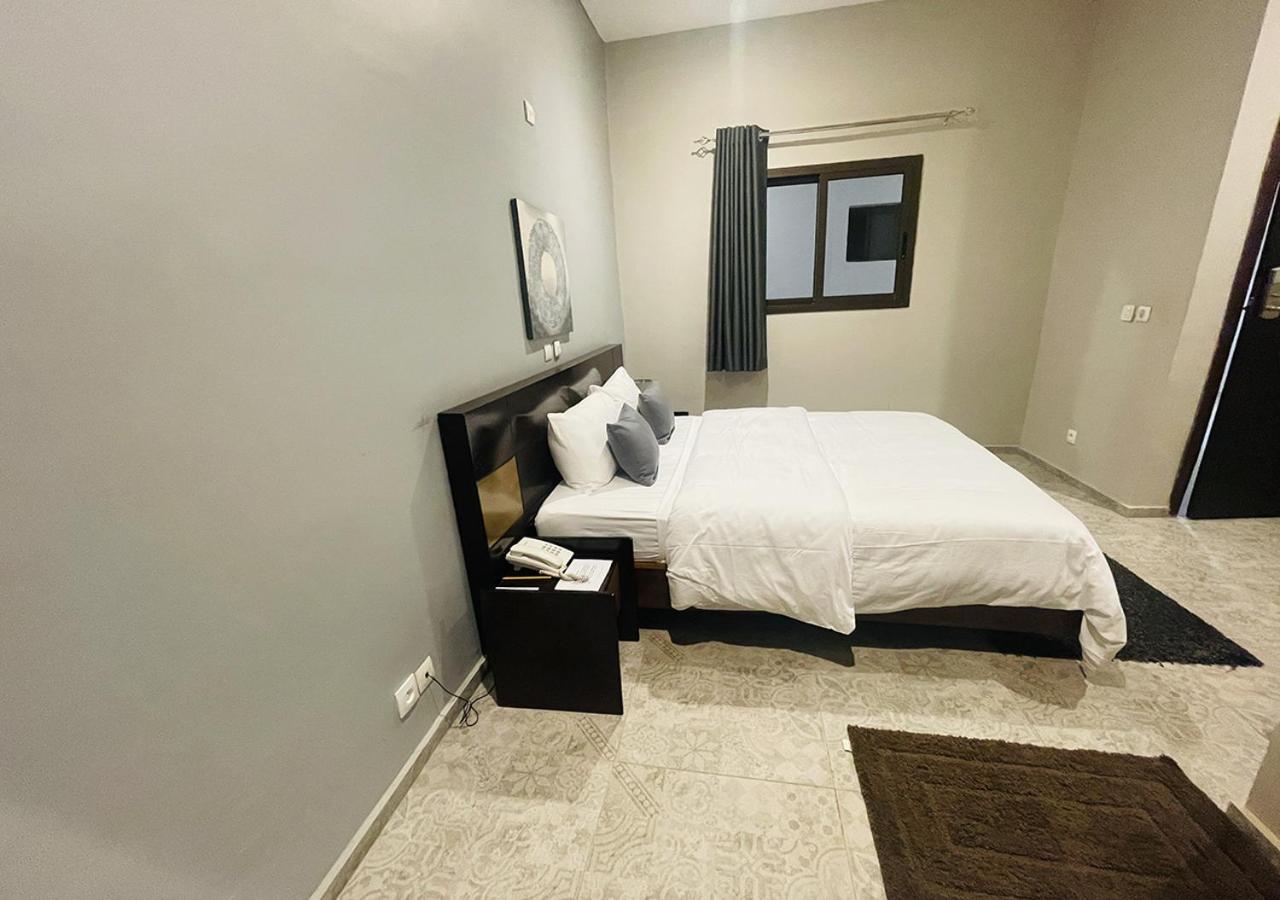 Onyx Hotel Ямусукро Екстериор снимка